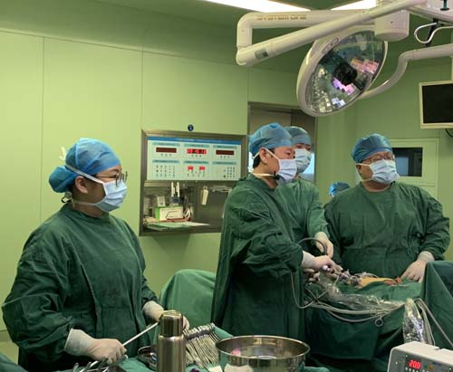 患者腹部长巨大肿瘤 ，泰安市中心医院胃肠外科利用3D打印技术助力精准“排雷”！