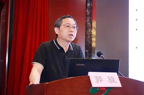 郭骏授课郭媛,赵爱华,郭骏,朱虹等6位全科医学专家分别为大家进行了题